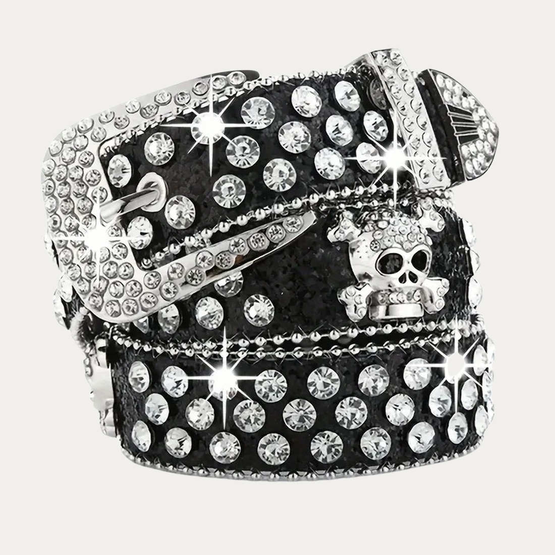 Ceinture tête de mort strassée homme noire sur fond uni.