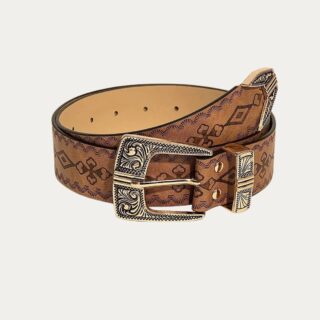 Ceinture homme western effet sculpté de couleur marron clair, son design fait penser au bois gravé et décoré, sur fond uni